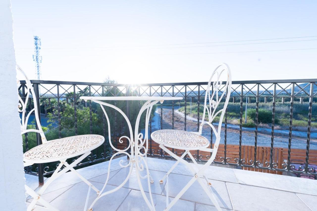 Dene Hollow โวโรคลินิ ภายนอก รูปภาพ
